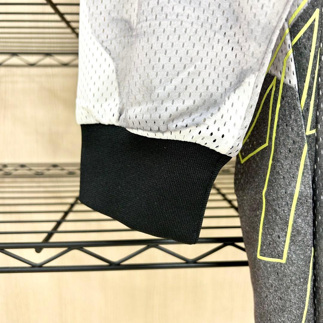 新品未使用！　adidas グラフィックメッシュ長袖Tシャツ　グレー