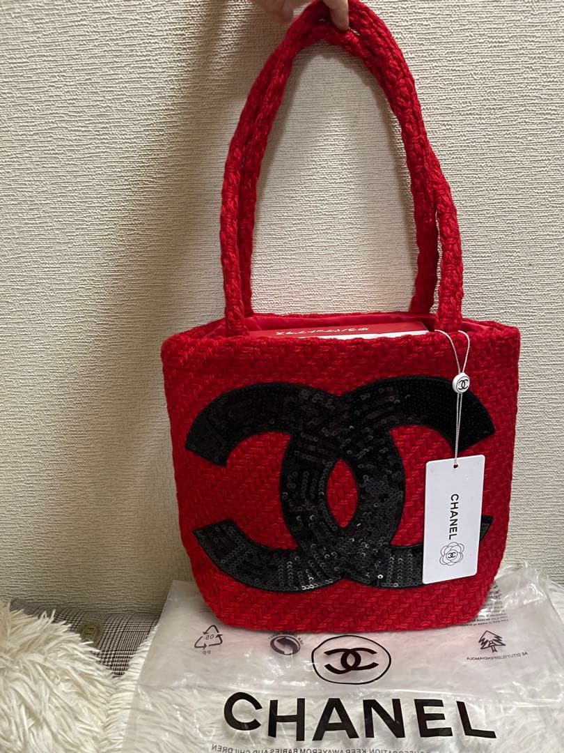 CHANELノベルティ ショルダーバッグ　クマエコバッグ付き ❣️