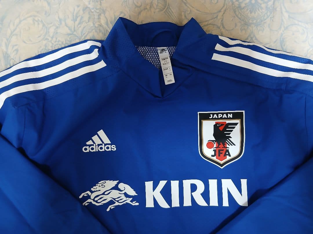 adidas サッカー日本代表 ピステ