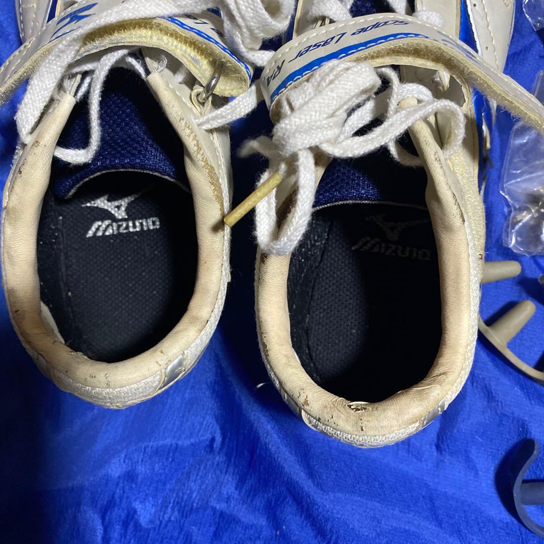 お値下げ不可　Mizuno スパイクシューズ ホワイト/ブルー　23センチ