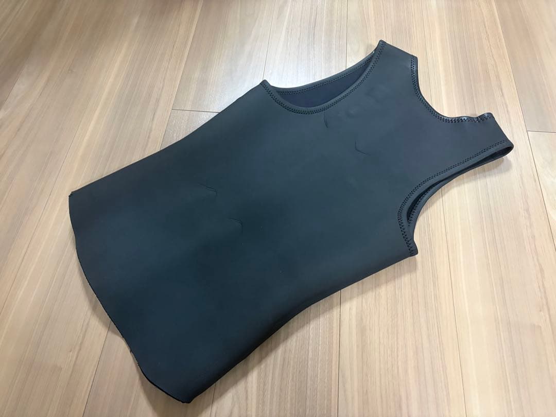 ★送料無料・美品★お洒落　BWETタッパ　ウエットスーツ　サーフィン