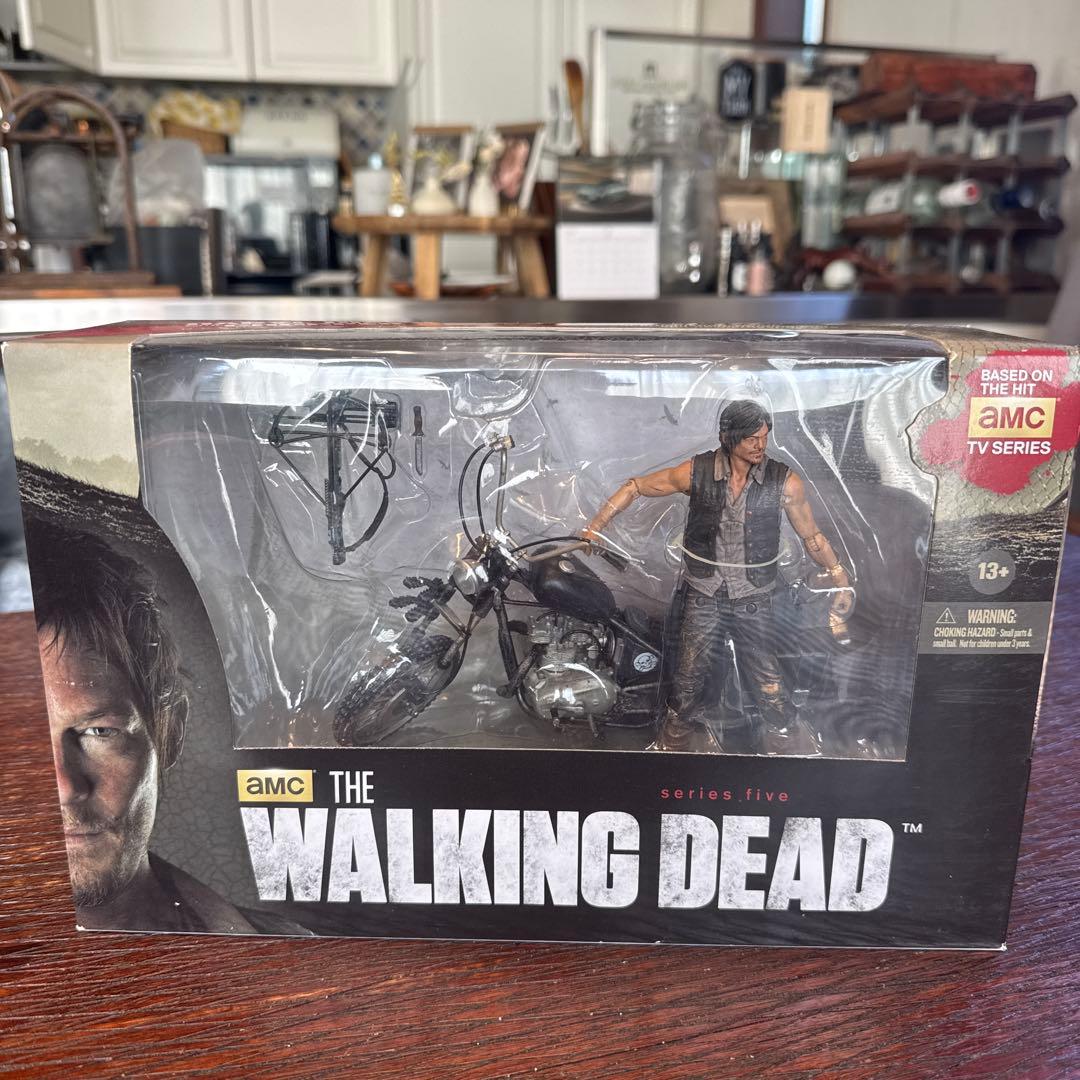 WALKING DEAD フィギュア ダリル・ディクソン with チョッパー