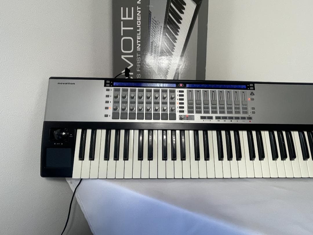 novation MIDI キーボード 61SL