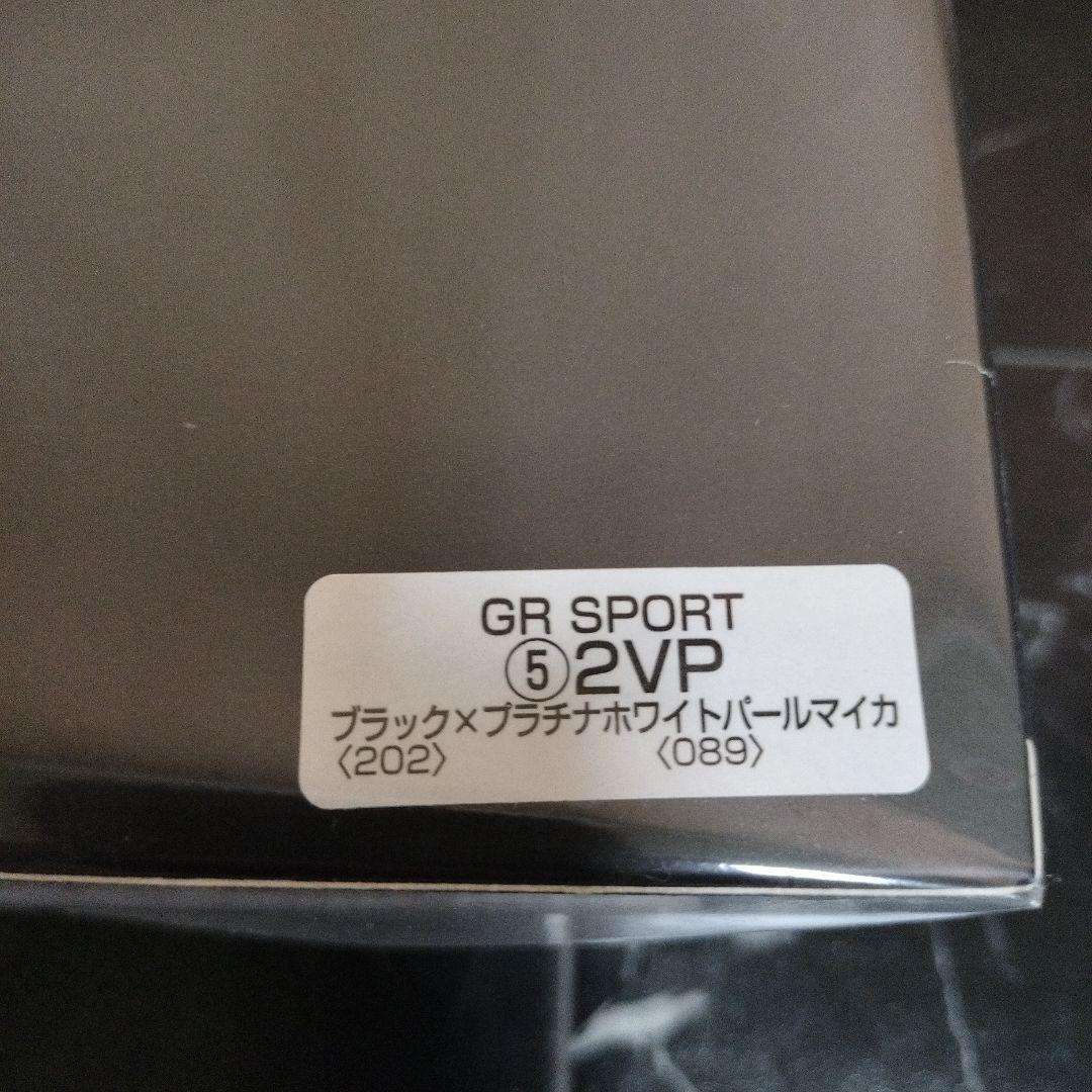 【非売品】新型RAV4　GRスポーツ　ブラック×ホワイトパールマイカ