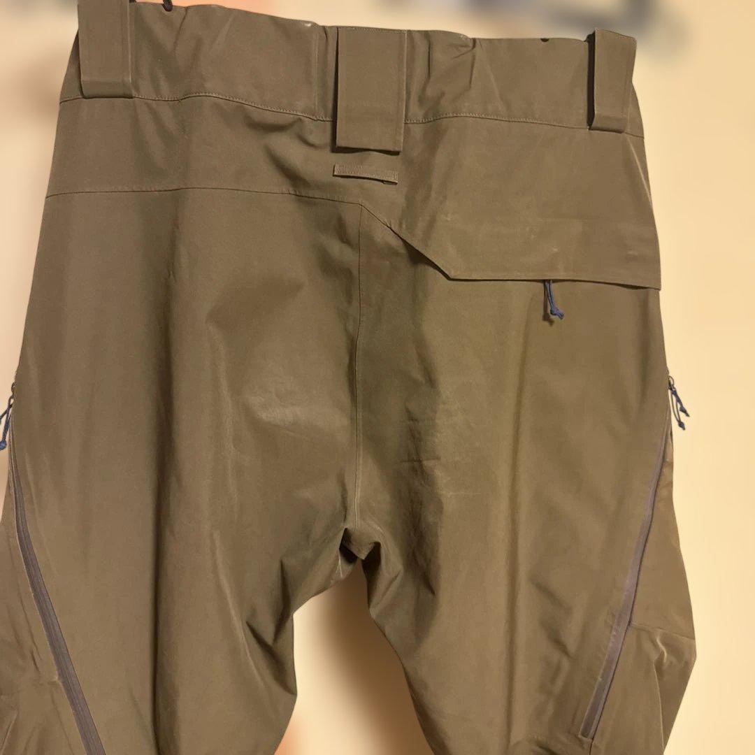 patagonia スノーボードパンツ Mサイズ オリーブグリーン