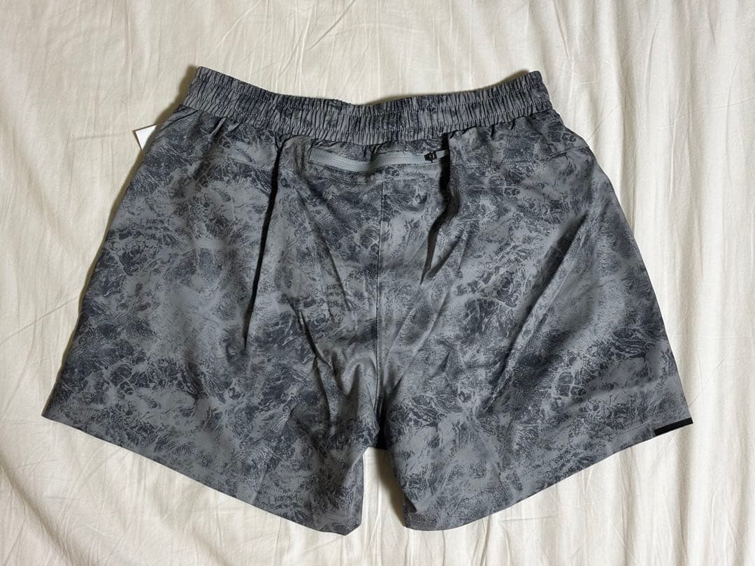 2XU Aero 5 Inch Shorts 陸上用パンツ【Mサイズ】