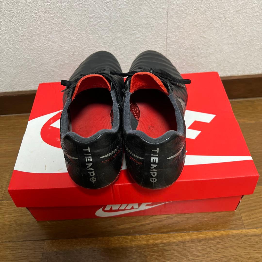 サッカースパイクNIKE ティエンポレジェンド7 AG