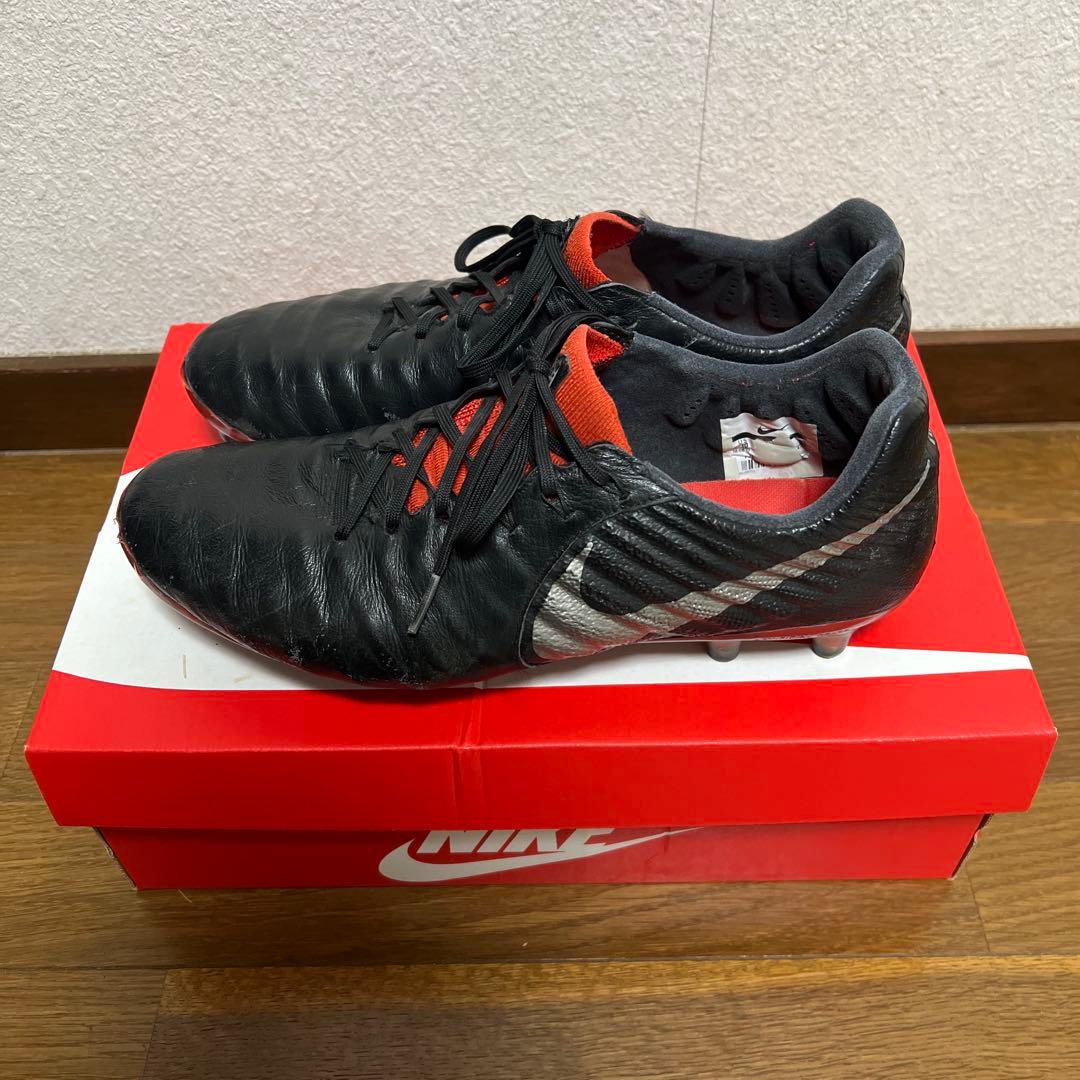 サッカースパイクNIKE ティエンポレジェンド7 AG