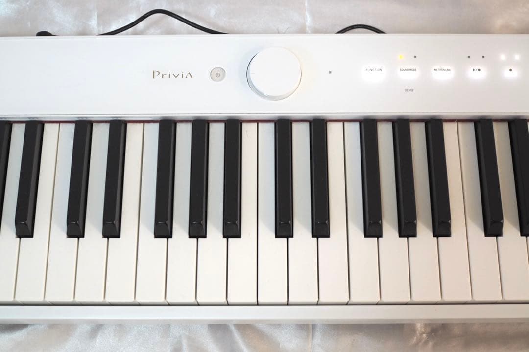 CASIO Privia PX-S1100WE ホワイト 88鍵 電子ピアノ