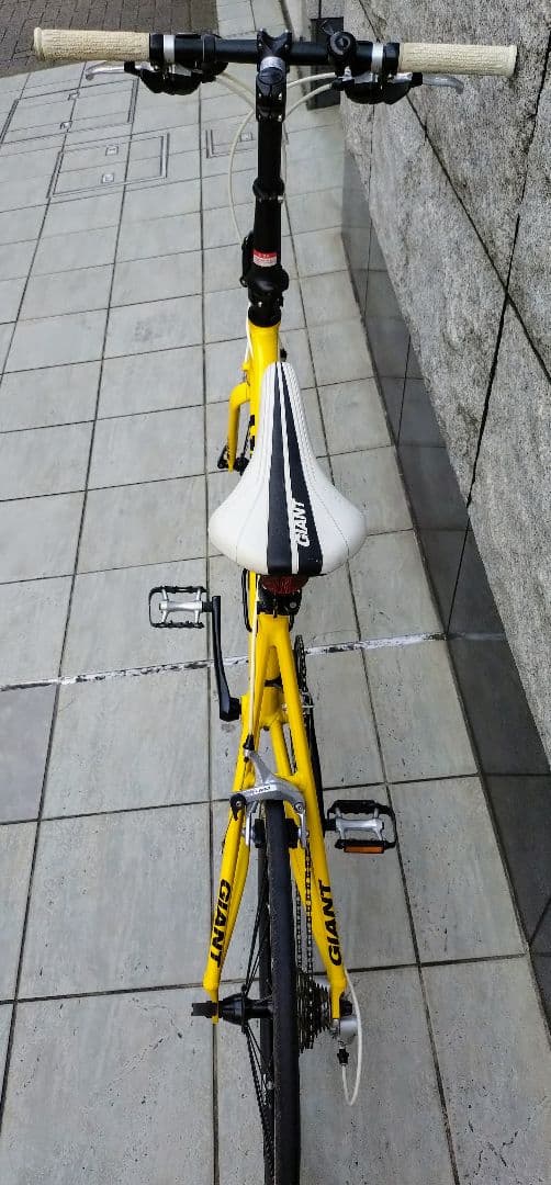 GIANT IDIOM 1 ミニベロ イエロー