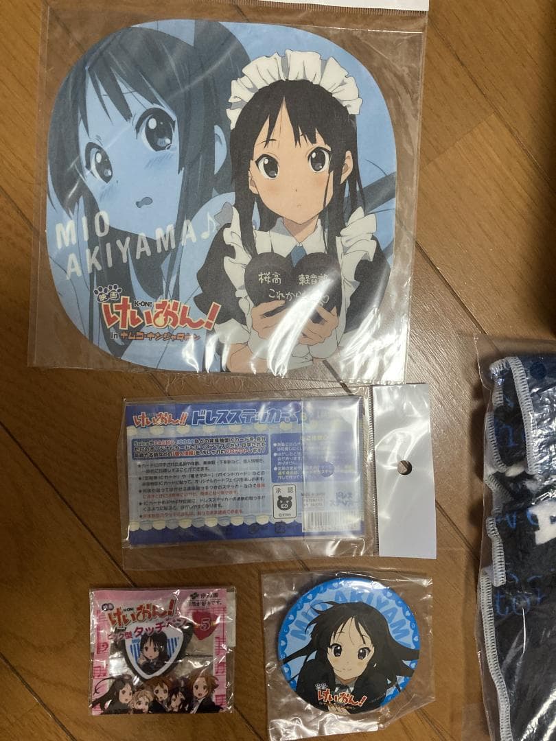 けいおん! ナムコ ナンジャタウン 秋山澪 缶バッジ もふもふタオル 等々 希少
