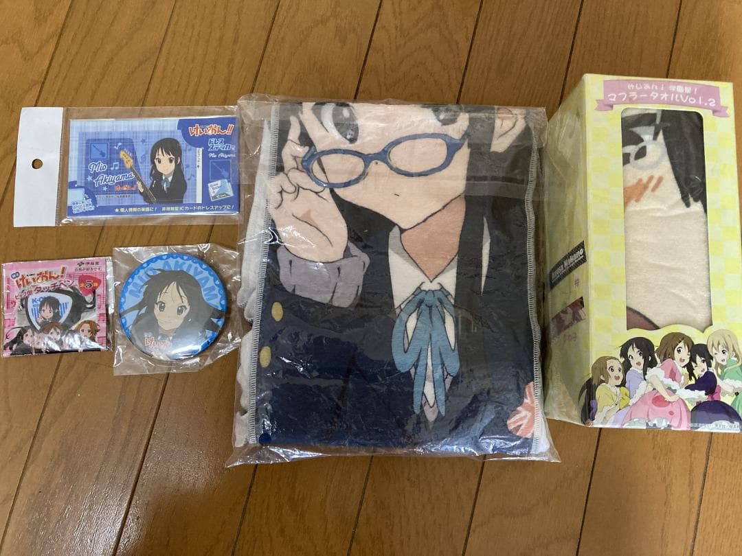 けいおん! ナムコ ナンジャタウン 秋山澪 缶バッジ もふもふタオル 等々 希少