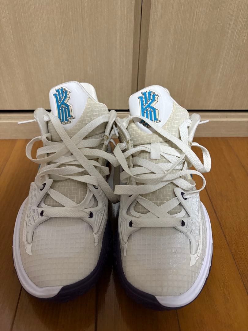 Nike カイリーlow 4