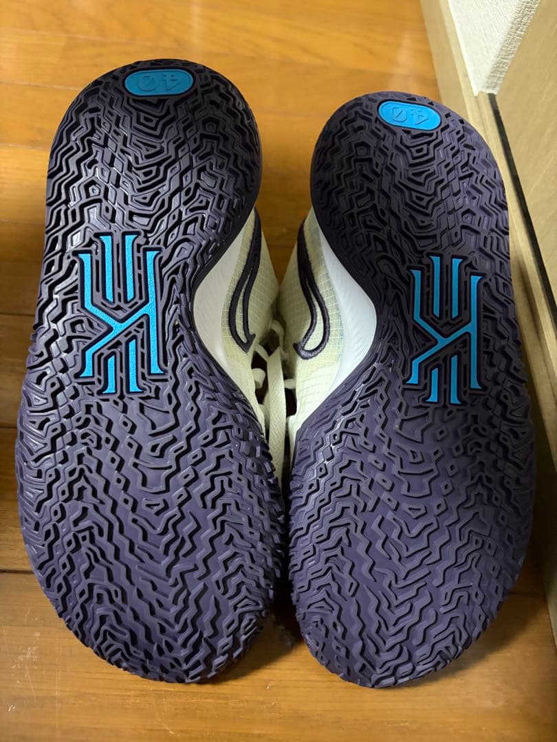 Nike カイリーlow 4