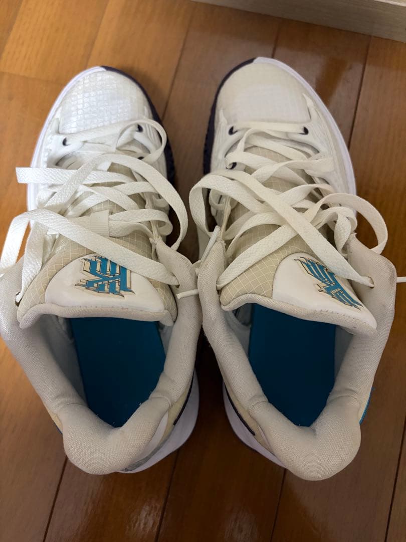 Nike カイリーlow 4