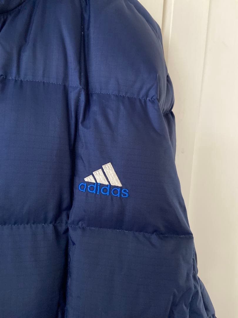 刺繍ロゴadidas ダウン・フェザーコート　春のお買い得セール　3/31まで