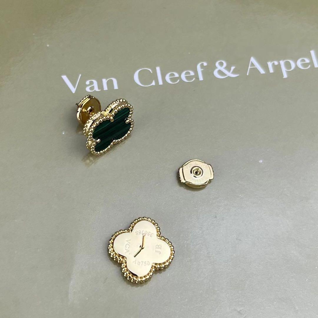 ヴァンクリーフ＆アーペル エメラルドグリーン ピアス ノベルティ