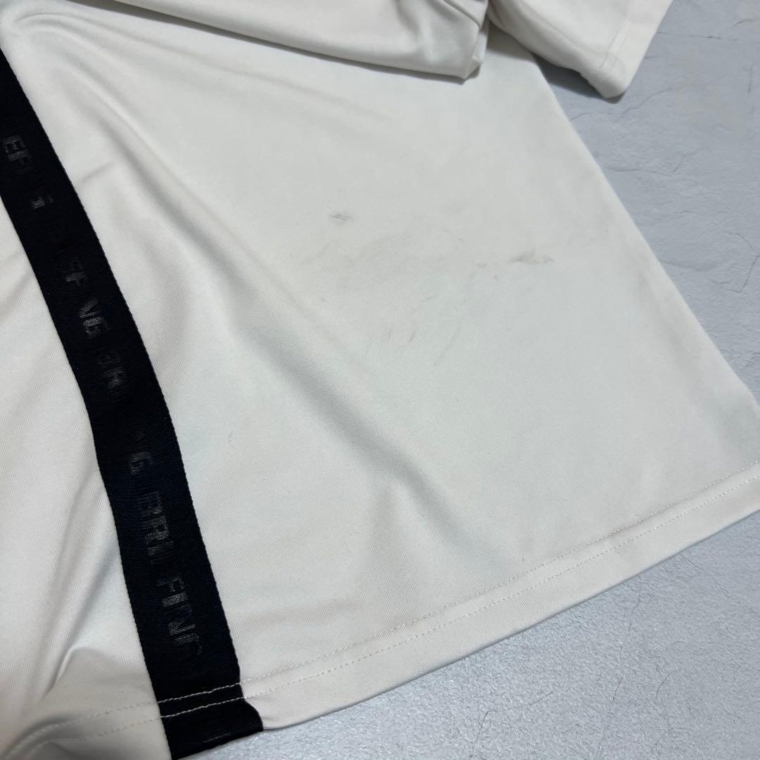 完売品 ブリーフィング モックネック M 白 バックロゴ ラウンド最適