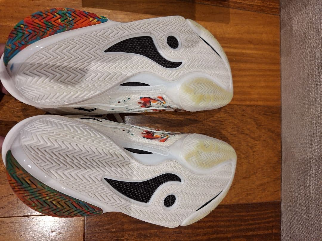 リーニン　Wade 808 5 Ultra V2　花火　US8 JP25.5