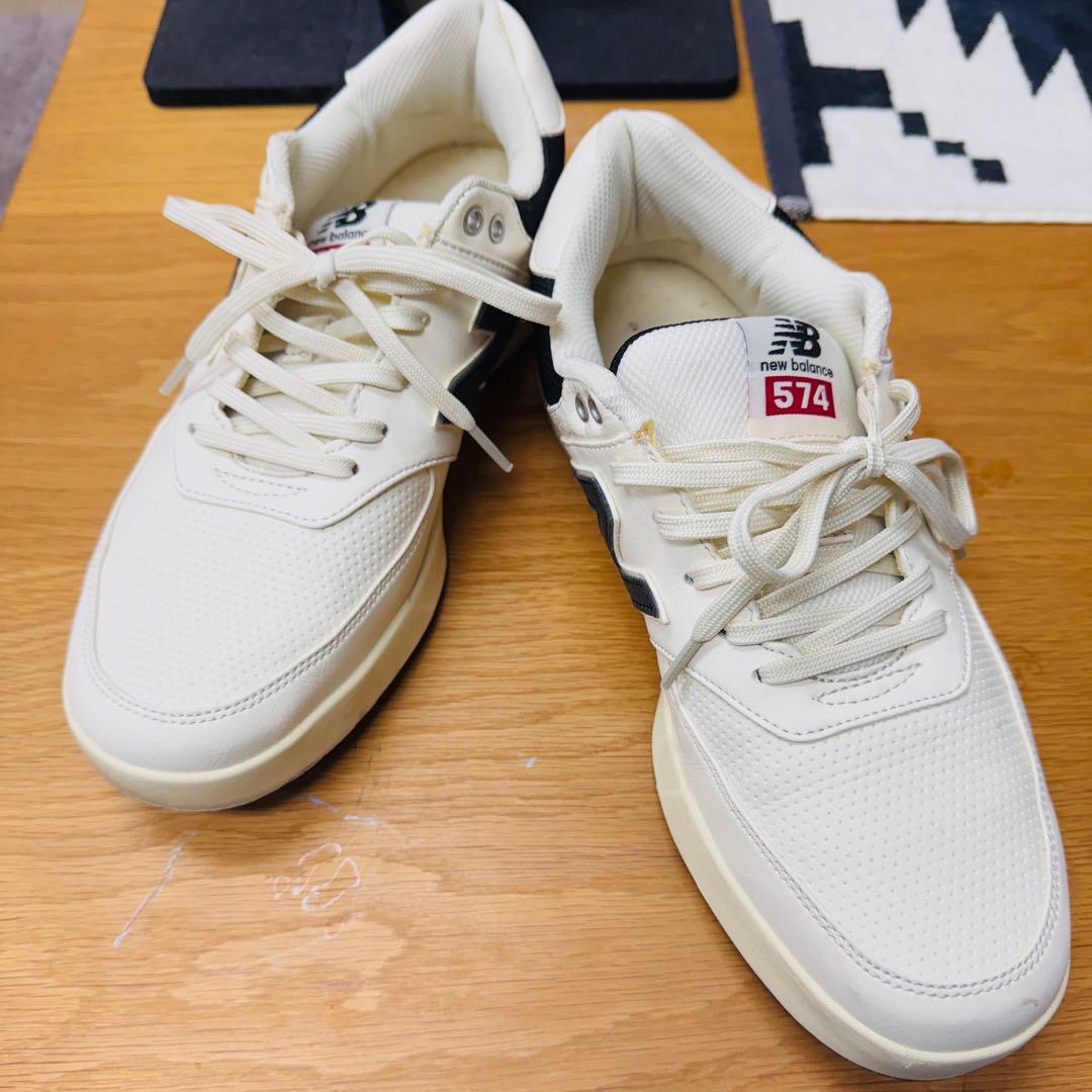 せ*じ様 【美品】New Balance スパイクレスシューズ UGC574 2