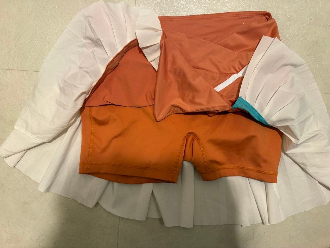 Nike テニスウェア スカート、トップスセット