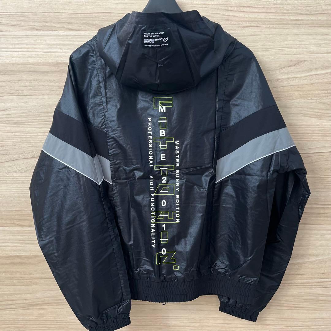 新品★39,600円 マスターバニーエディション フーディブルゾン 春物 黒1