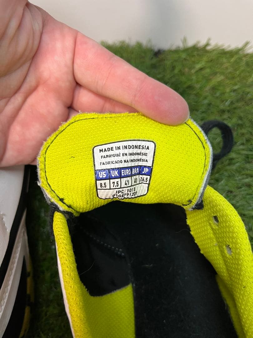 MIZUNO ミズノ　モナルシーダ　トレーニングシューズ