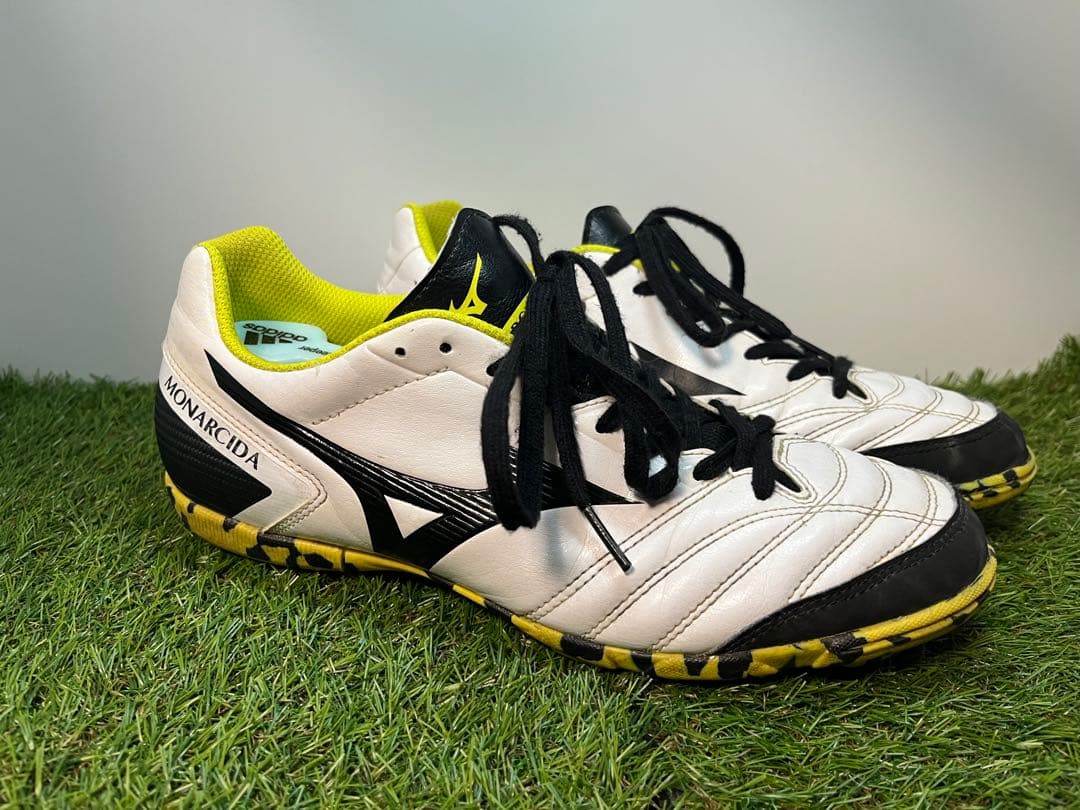 MIZUNO ミズノ　モナルシーダ　トレーニングシューズ