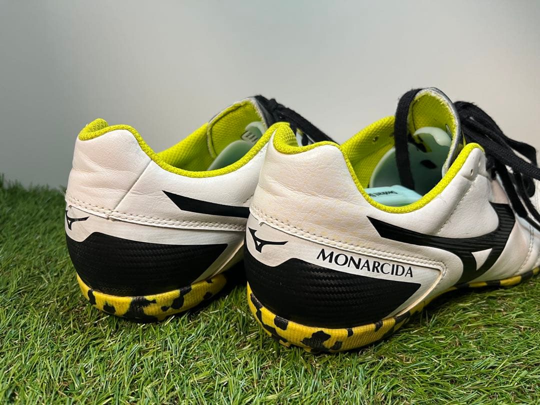 MIZUNO ミズノ　モナルシーダ　トレーニングシューズ