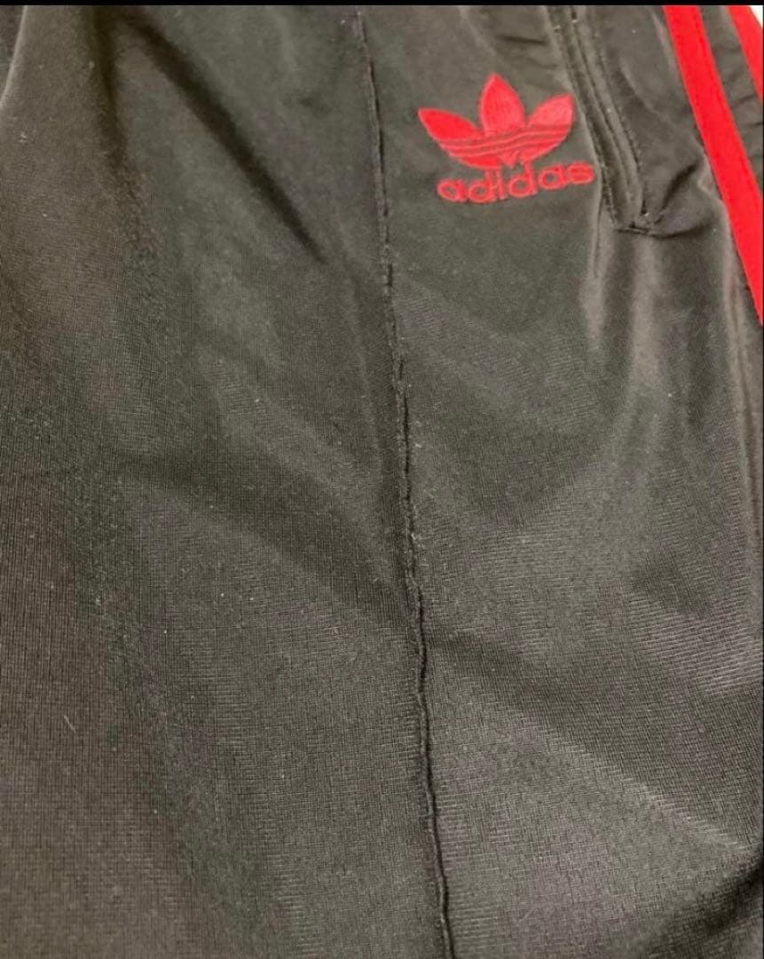 ビンテージ adidas 万国旗タグ ワイドパンツ 極太黒赤ライン ジャージ