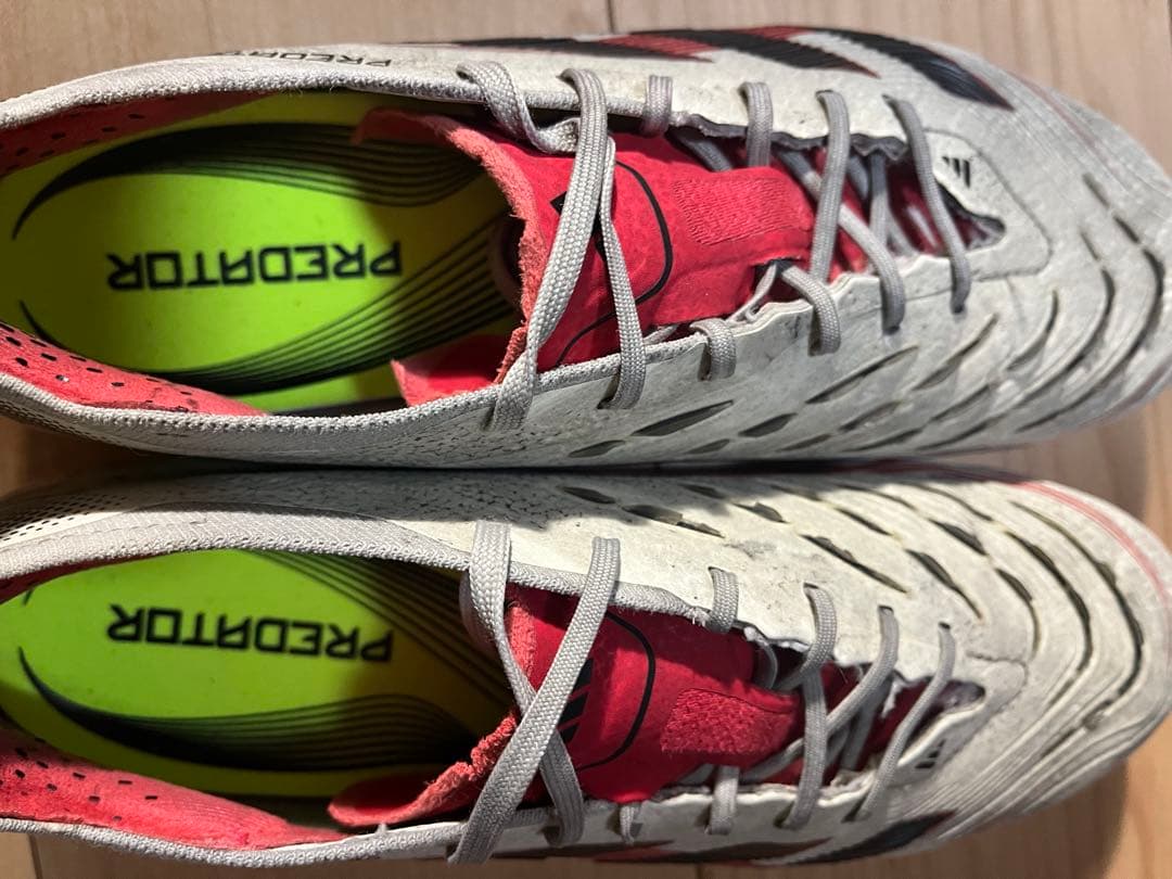 サッカースパイクadidasプレデター25