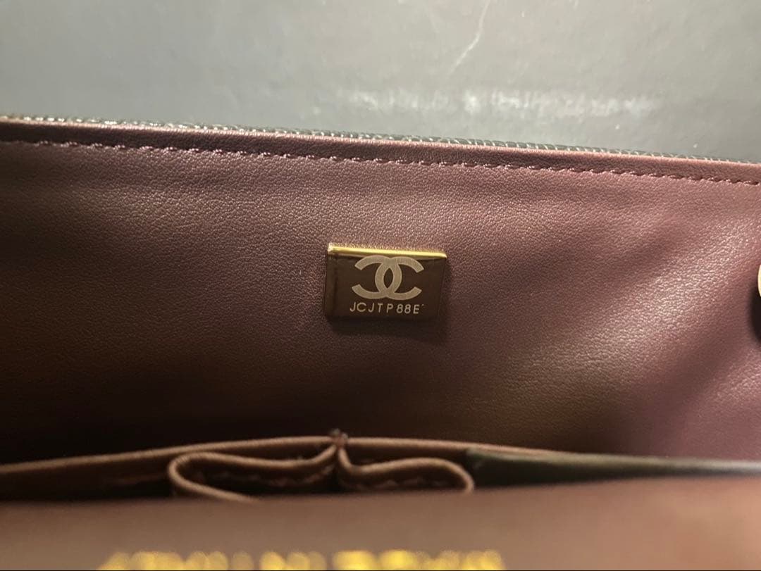 CHANEL VIPノベルティ キャビアスキンマトラッセ