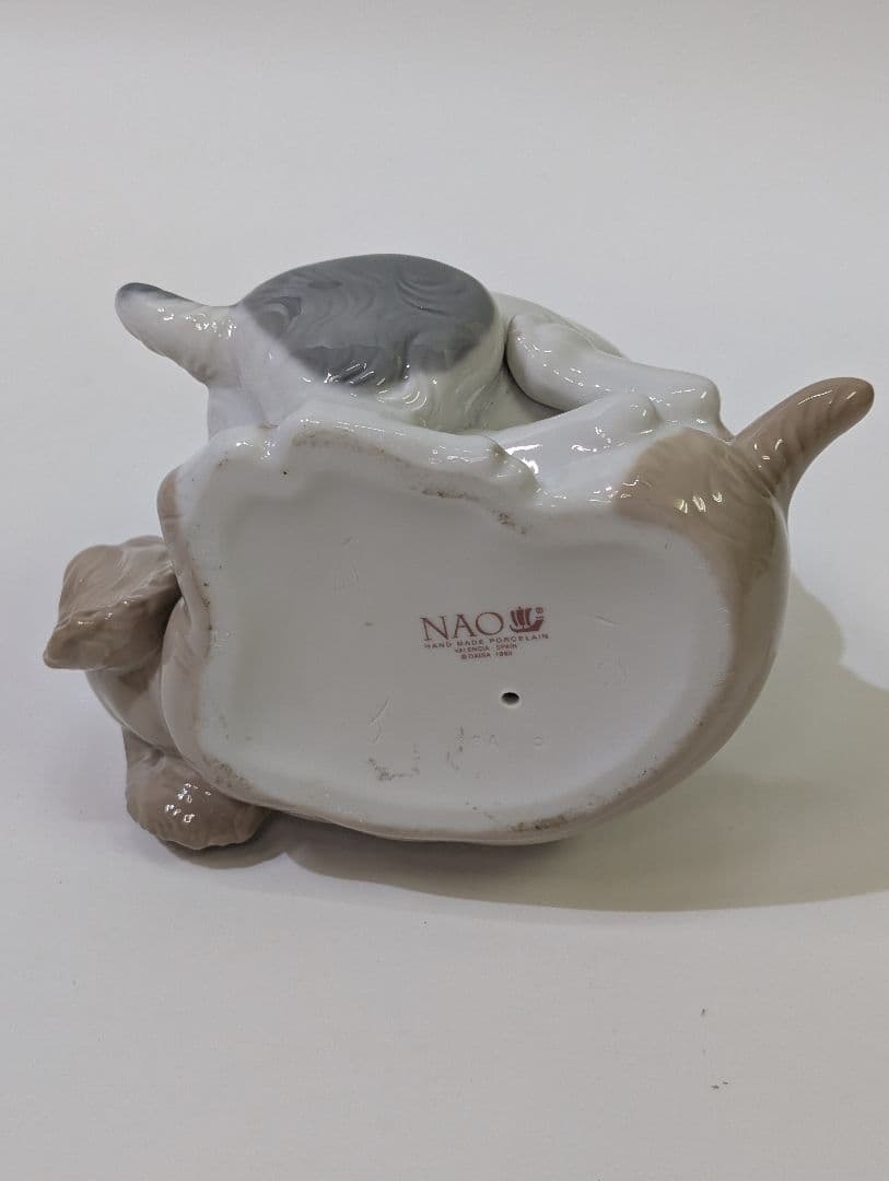 リヤドロ LLADRO NAO 戯れる子犬 フィギュリン 『いたずらっ子』仔犬