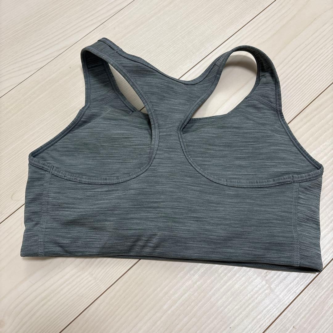 Nike タンクトップとショートパンツセット