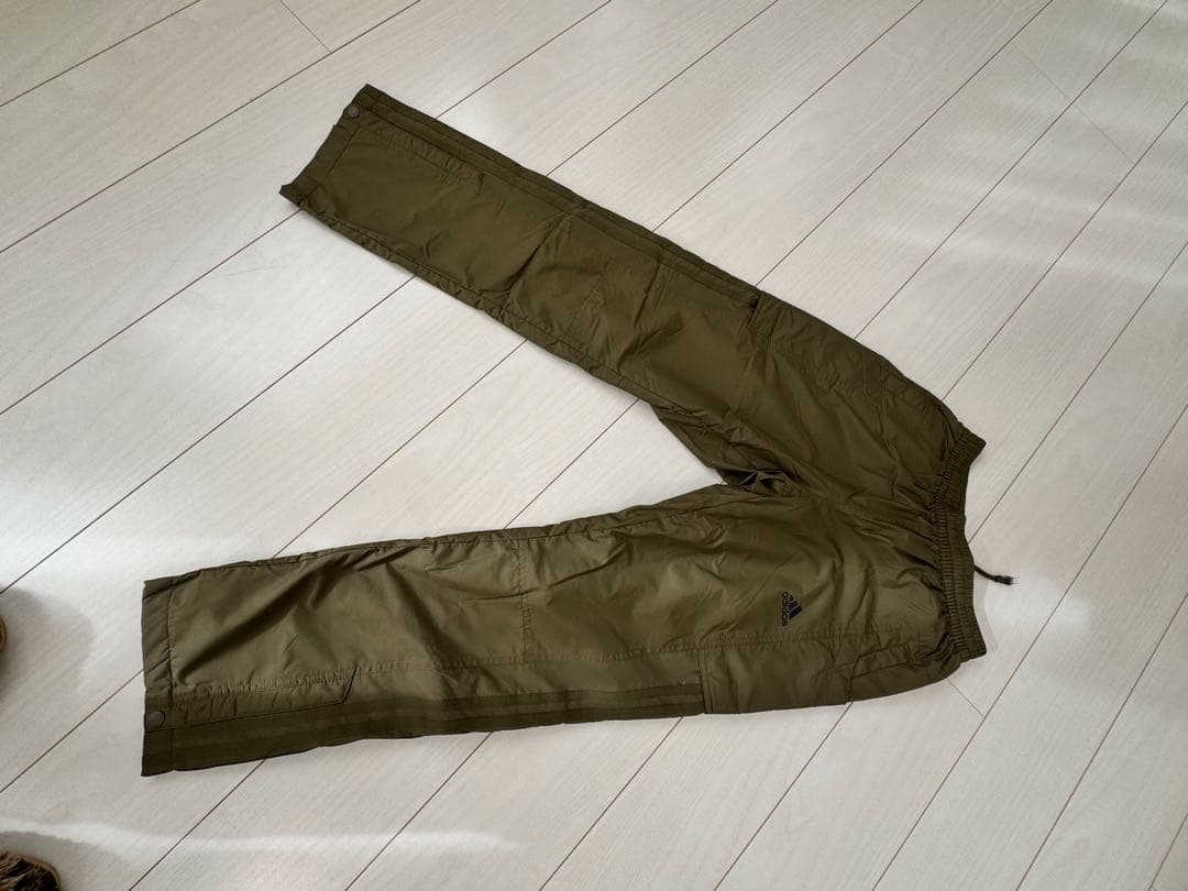adidas ジャージ上下セット　メンズ　Sサイズ　秋冬用　オリーブ色　新品