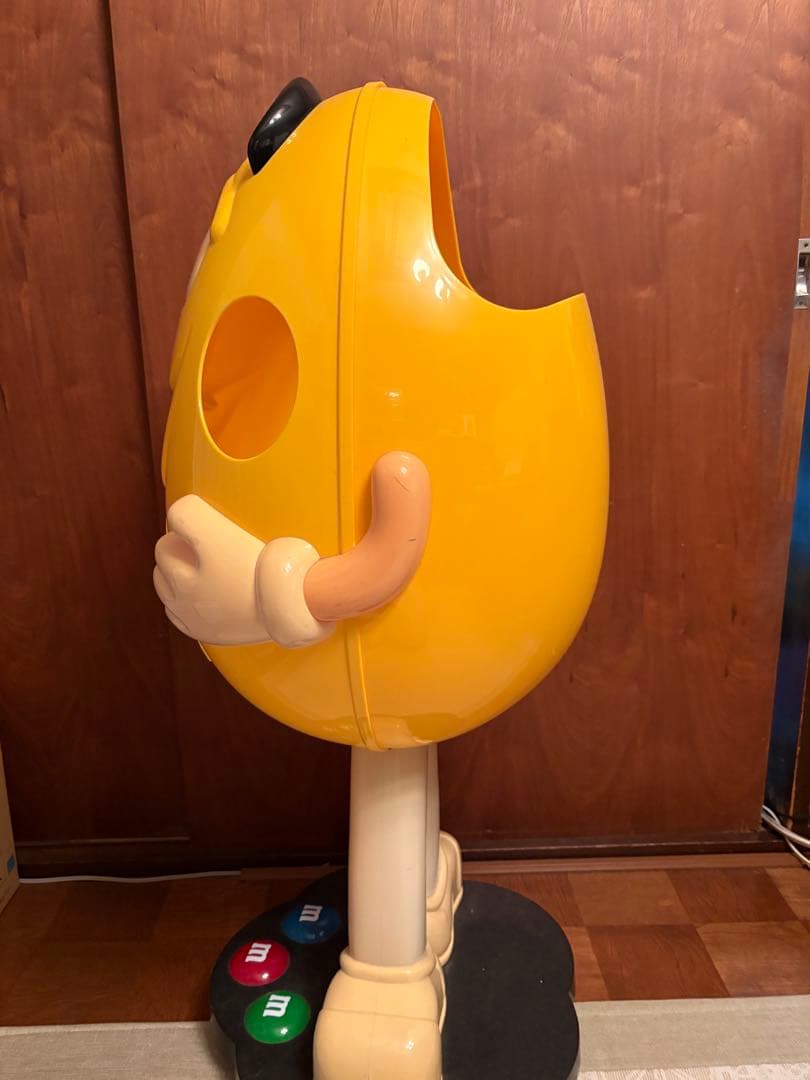M&M's イエロー ディスプレイ user_dd4d664c