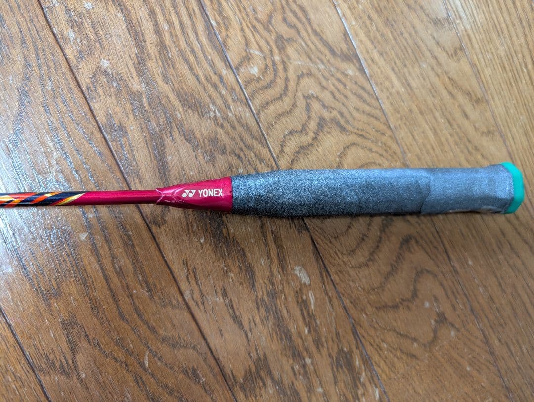 YONEX バドミントンラケット レッド ブラック