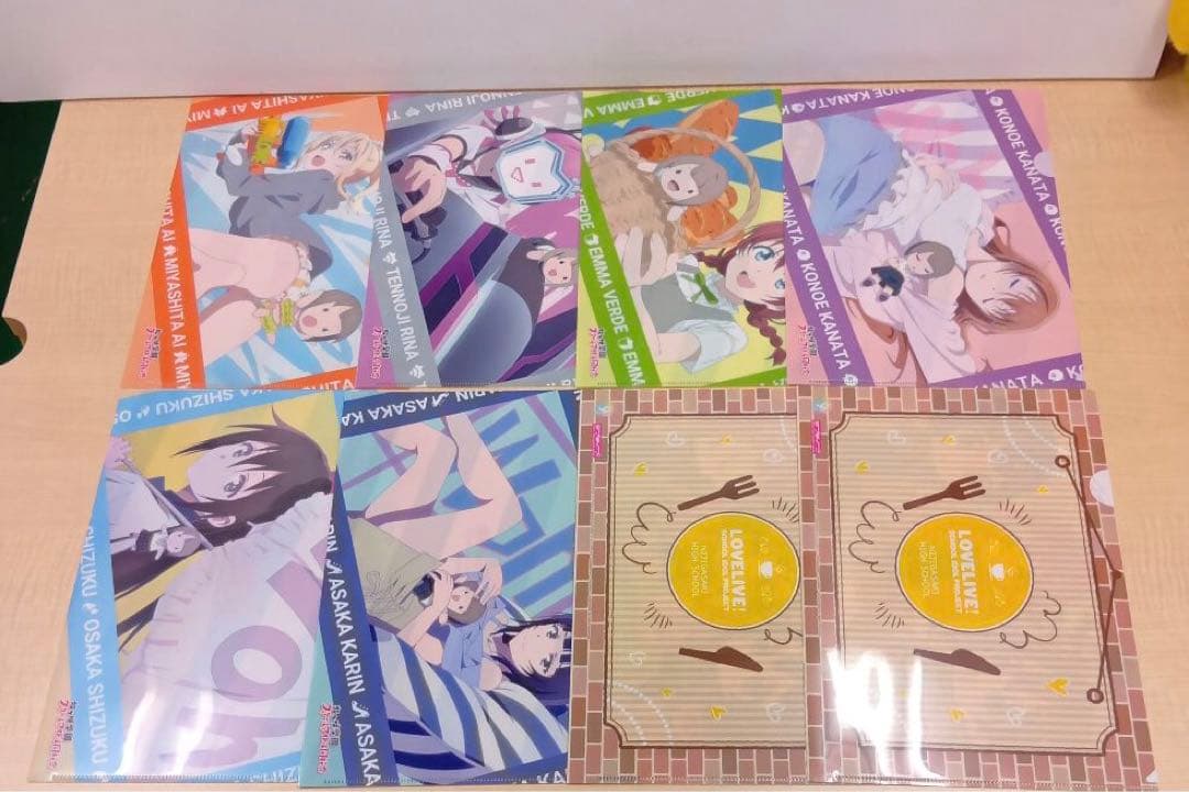 ❶ 虹ヶ咲学園スクールアイドル同好会 クリアファイル 下敷き 大量 まとめ売り