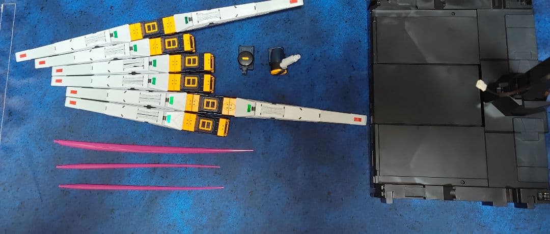 PGU νガンダム　LEDユニット組込み素組