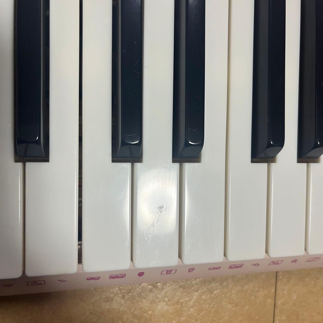 【送料込み】カシオ　CASIO 電子キーボード　電子ピアノ　LK-115 61鍵