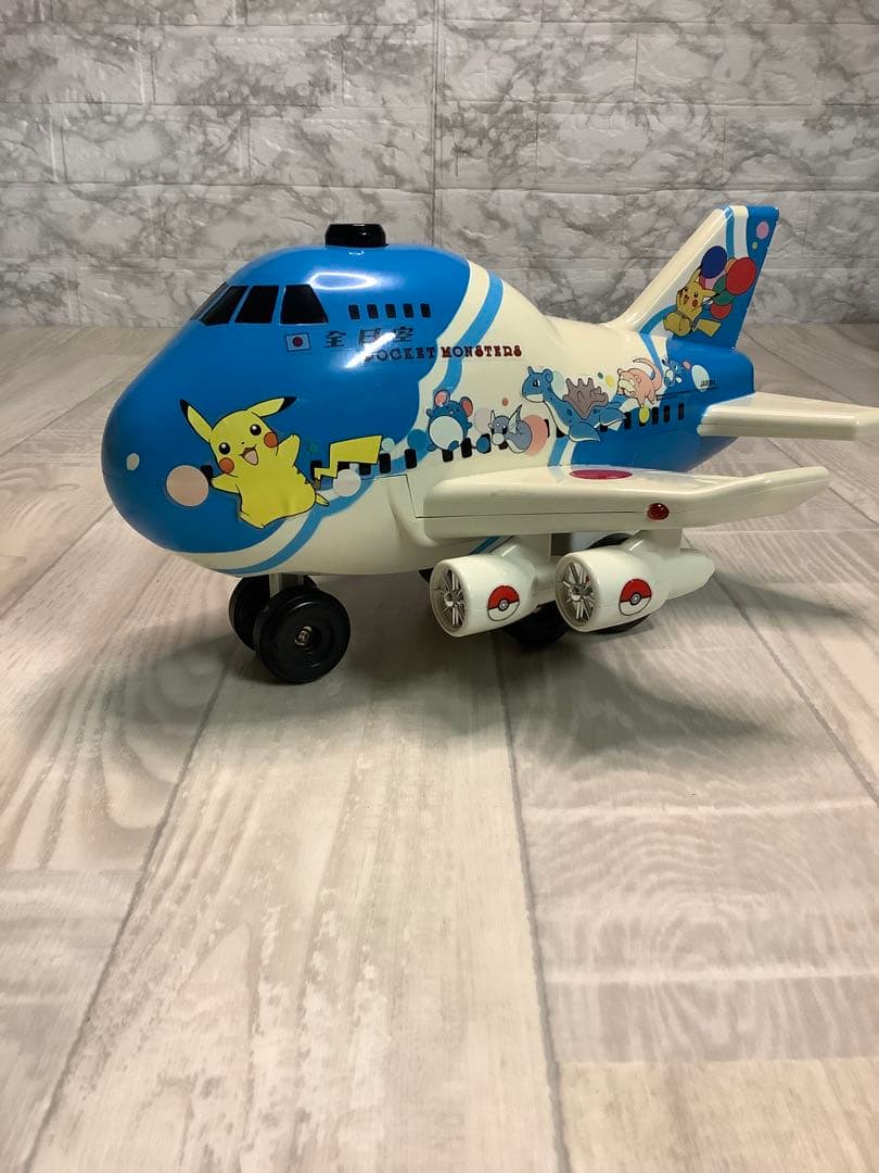 トミカキッズ　ポケモン全日空飛行機ラジコン&プルバックカー飛行機