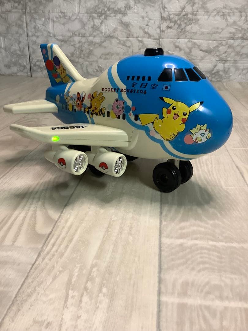 トミカキッズ　ポケモン全日空飛行機ラジコン&プルバックカー飛行機