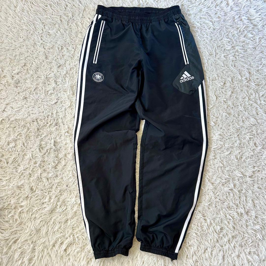 adidas ドイツ代表 トラックパンツ ナイロン スリーストライプ ブラック