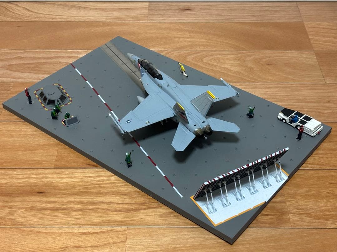 TSM MODEL 1/72 アメリカ海軍 空母デッキベースⅠ 塗装済完成品