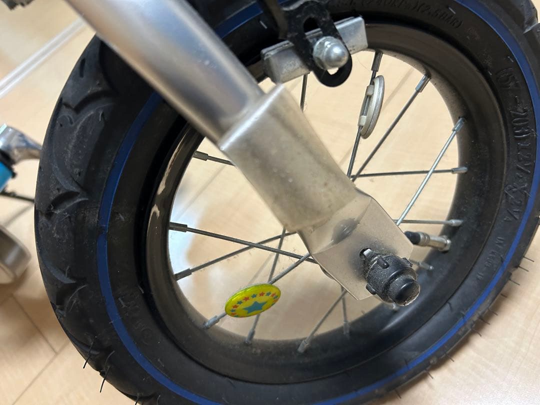 HenshinBike スタンド　ヘルメット付き