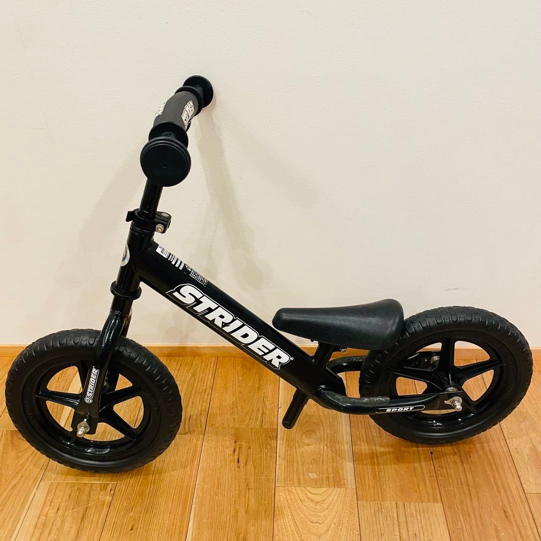 良品 ストライダー スポーツ バランスバイク 12インチ ブラック 黒