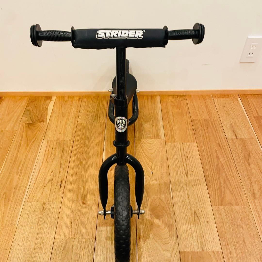 良品 ストライダー スポーツ バランスバイク 12インチ ブラック 黒