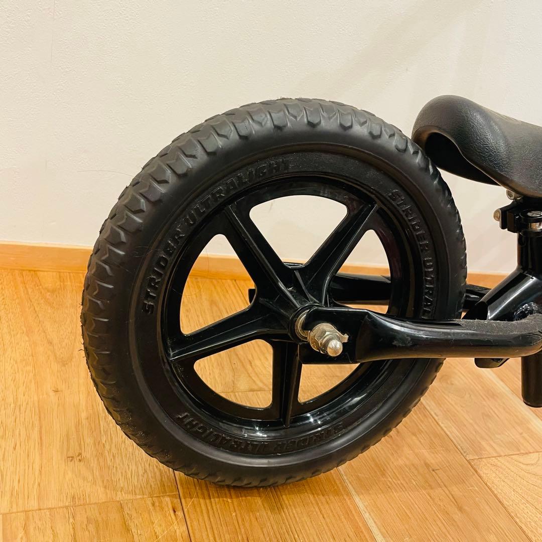 良品 ストライダー スポーツ バランスバイク 12インチ ブラック 黒