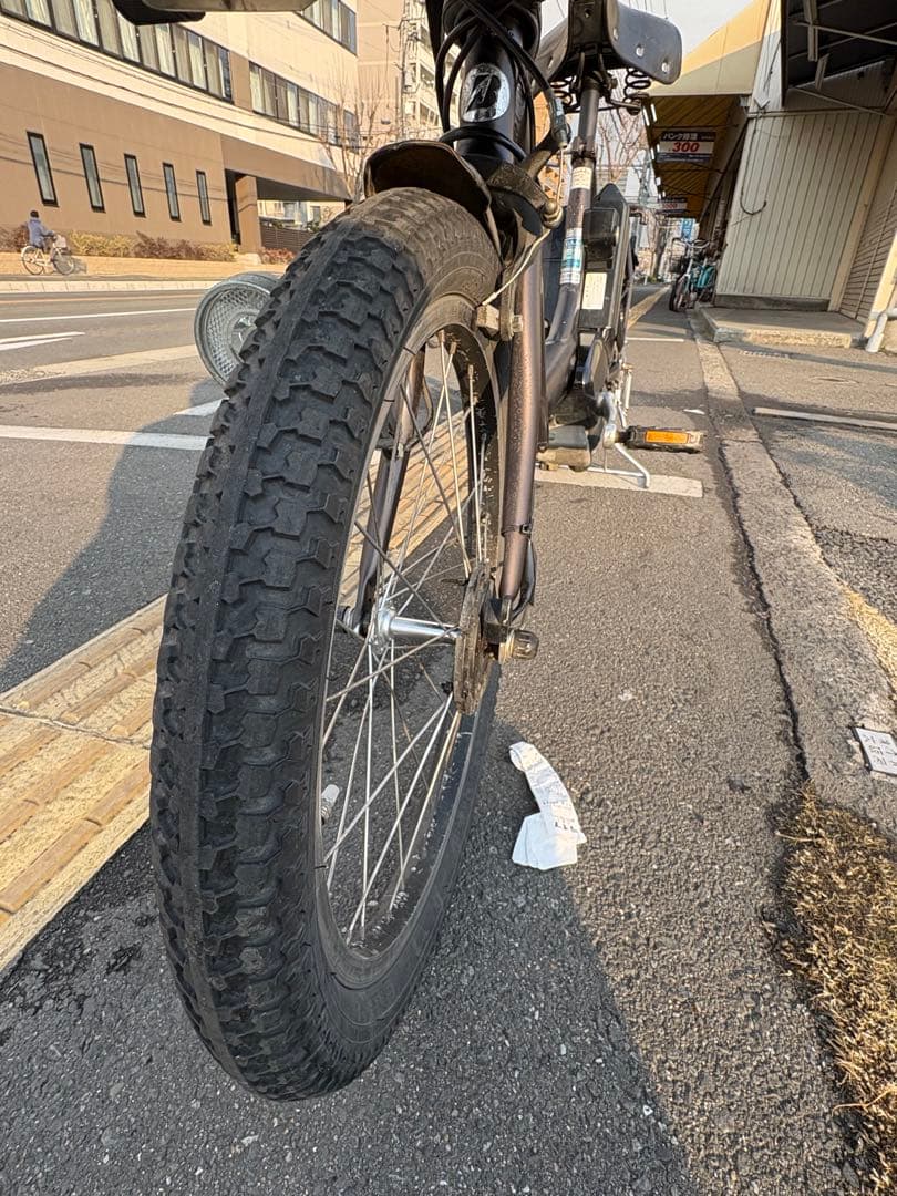 中古20㌅ブリヂストン電動アシスト自転車　12.8Ah 大阪　021番