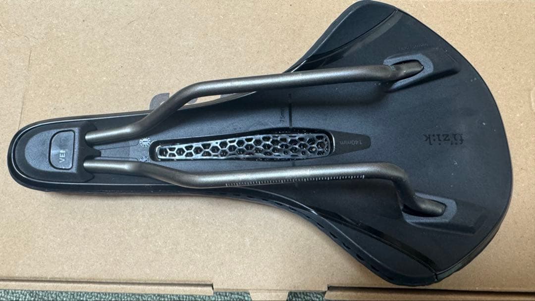 フィジーク FIZIK VENTO ANTARES R3 ADAPTIVE